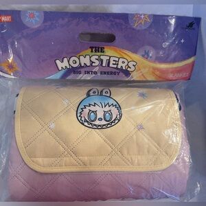 Picnic Blanket Big Into Energy Labubu from Pop Mart